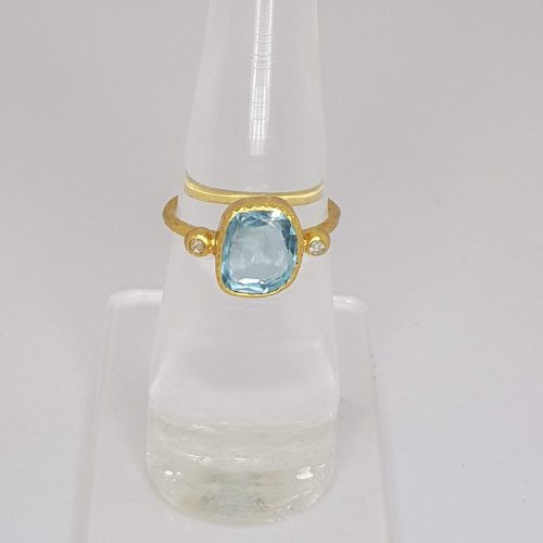 DIAMOND & STONE RING