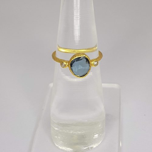 DIAMOND & STONE RING