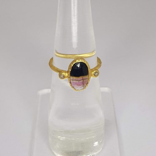 DIAMOND & STONE RING