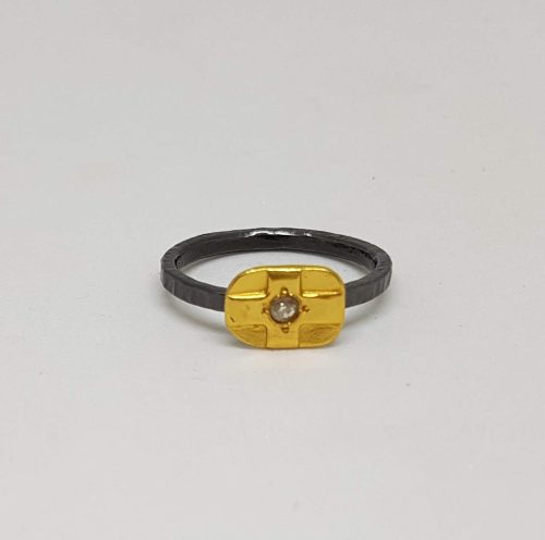 DIAMOND & STONE RING