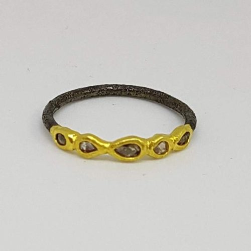 DIAMOND & STONE RING