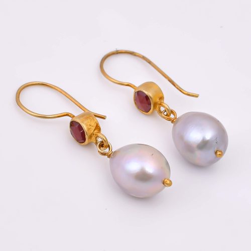 STONE EARRINGS