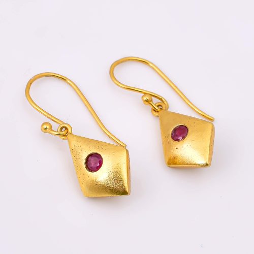 STONE EARRINGS