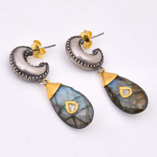 STONE EARRINGS