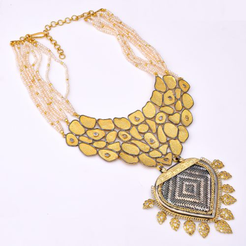 DIAMOND AND STONE NECKLACE
