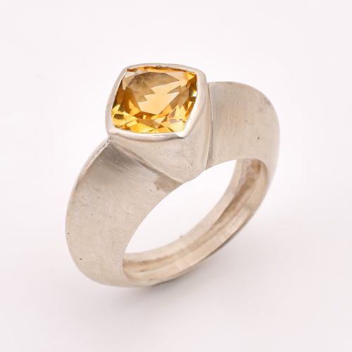 STONE RING