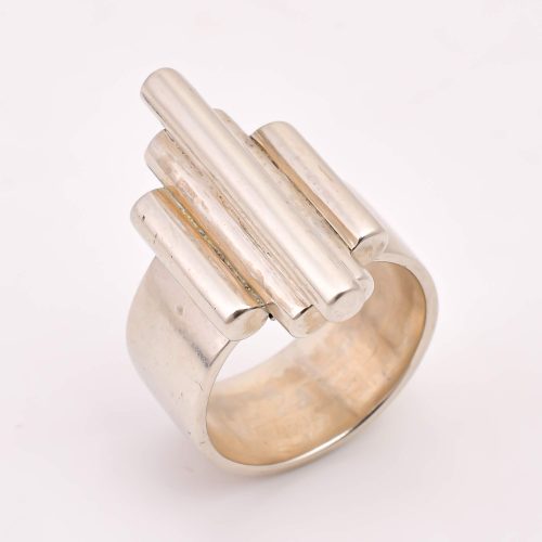 SILVER RING