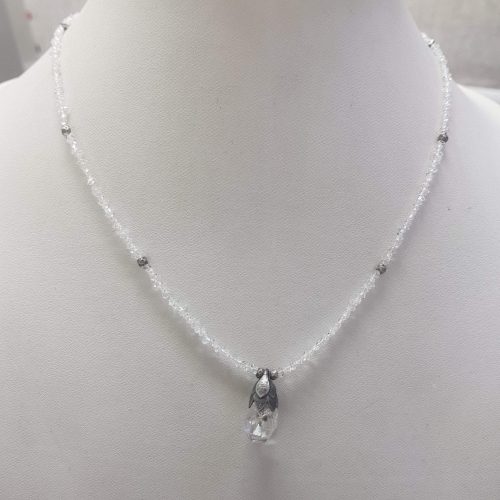 STONE NECKLACE