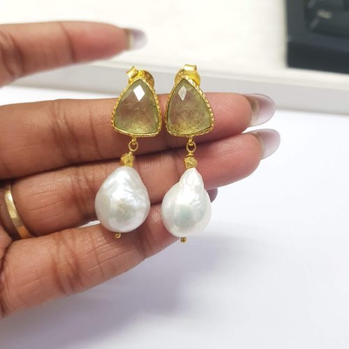 STONE EARRINGS