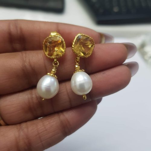 STONE EARRINGS