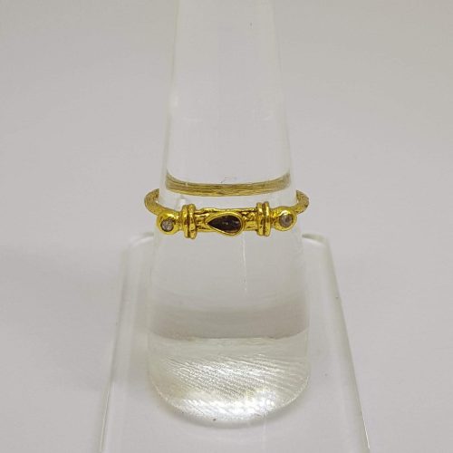 DIAMOND & STONE RING