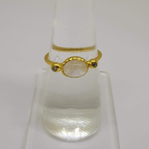 DIAMOND & STONE RING