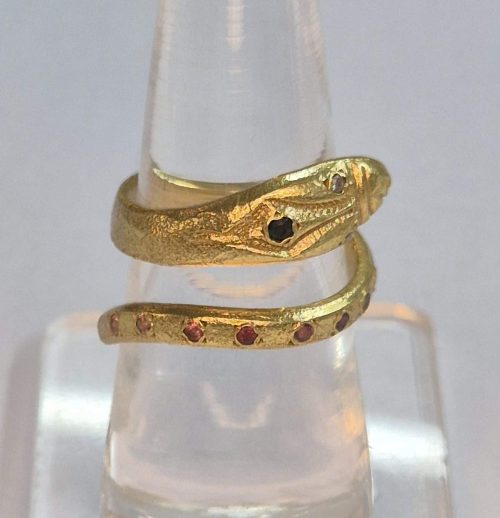 DIAMOND & STONE RING