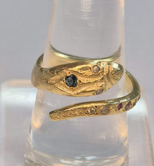 DIAMOND & STONE RING