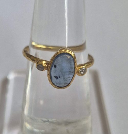 DIAMOND & STONE RING