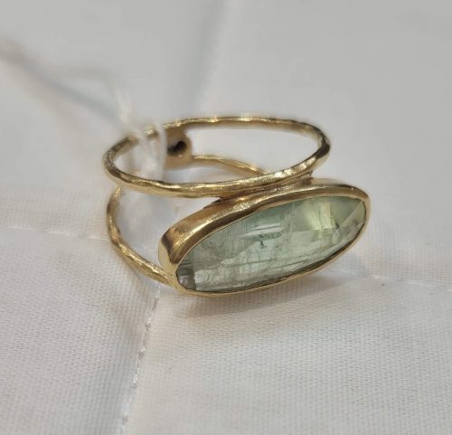 DIAMOND & STONE RING