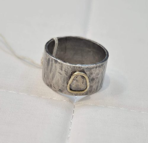 DIAMOND & STONE RING