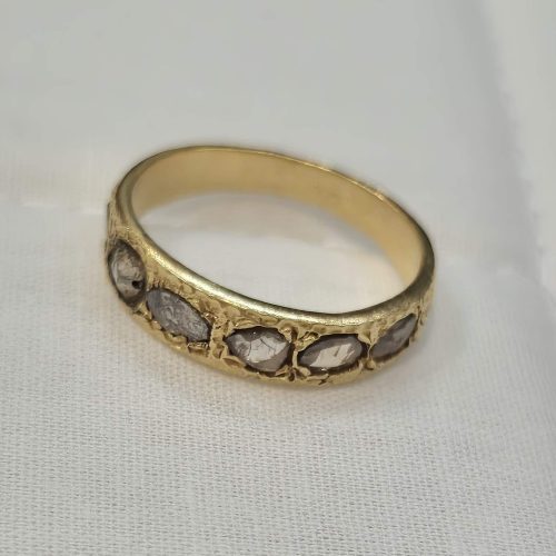 DIAMOND & STONE RING