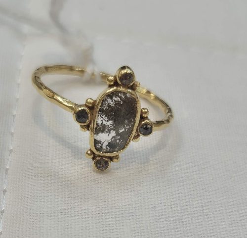 DIAMOND & STONE RING